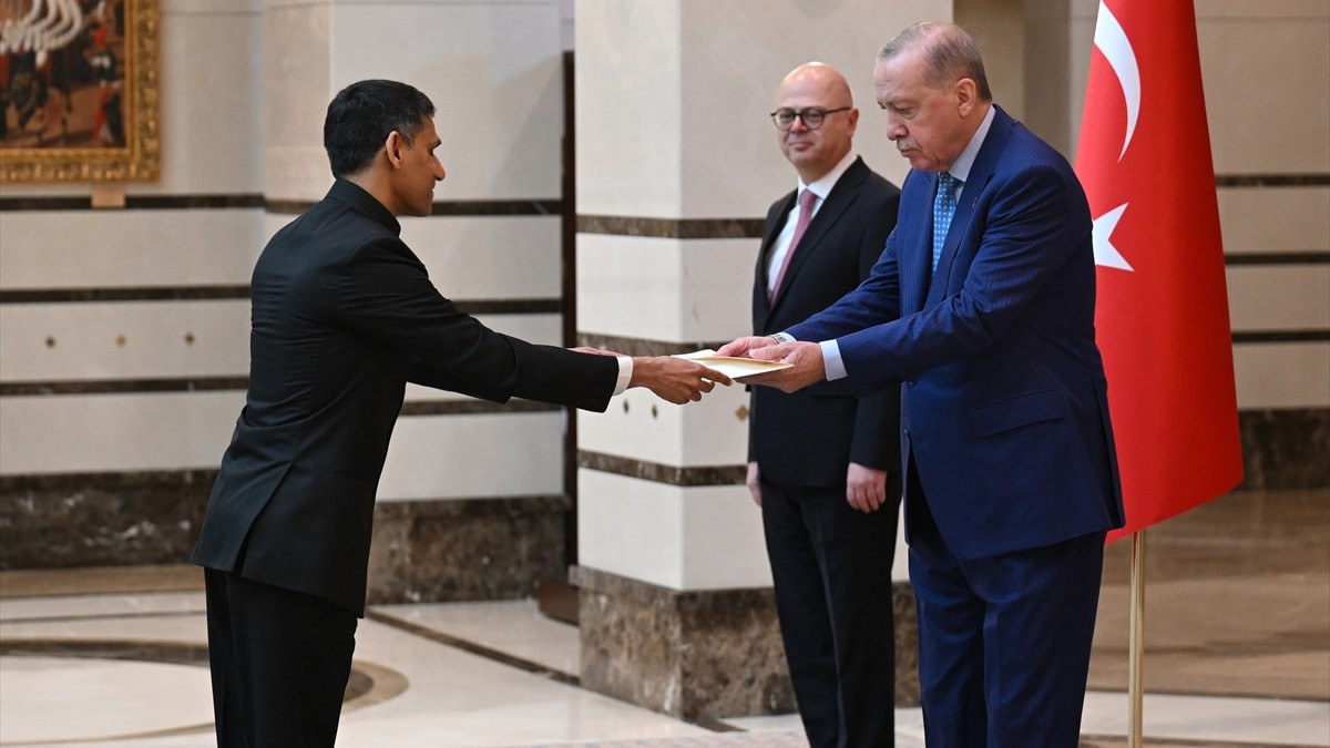 Cumhurbaşkanı Recep Tayyip Erdoğan; Hindistan, Mali, Hollanda, El Salvador ve