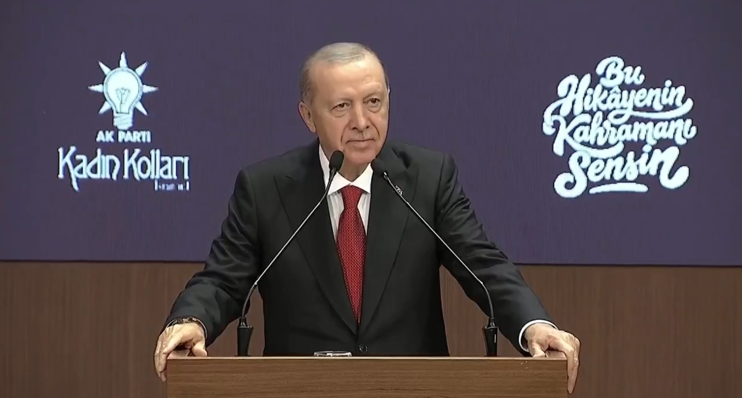 Cumhurbaşkanı Erdoğan, Türkiye'nin gelecek yüzyılına da AK Parti'nin damga vuracağını