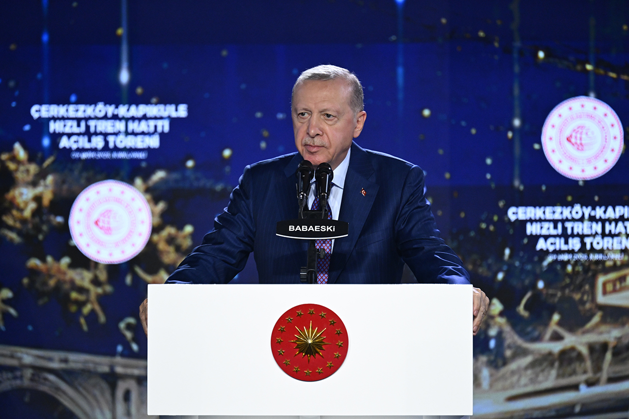 Cumhurbaşkanı Recep Tayyip Erdoğan, muhalefeti FETÖ taktikleri kullanmakla suçladı. Haksızlık