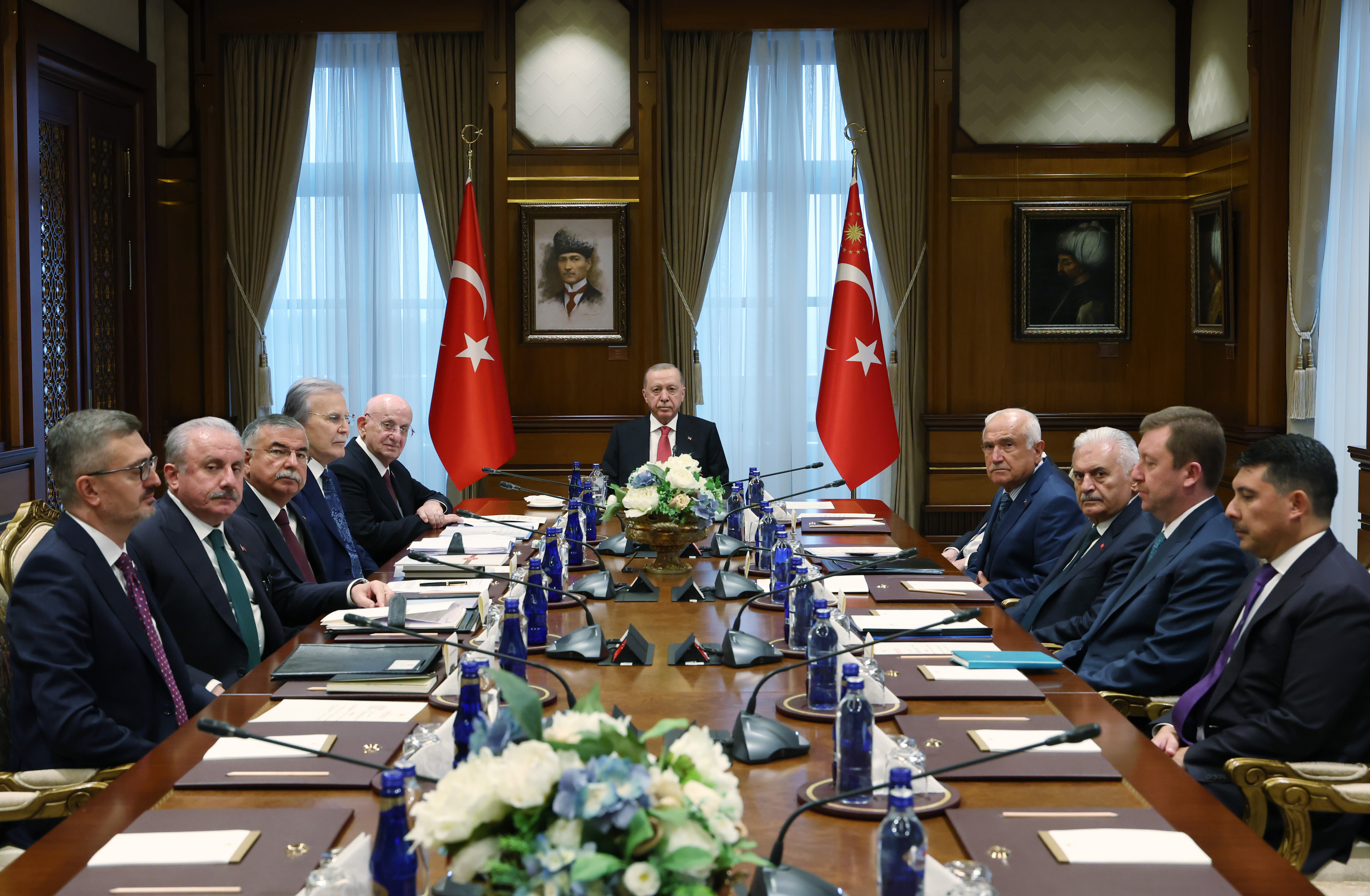 Cumhurbaşkanlığı Yüksek İstişare Kurulu, Cumhurbaşkanı Erdoğan başkanlığında toplandı.