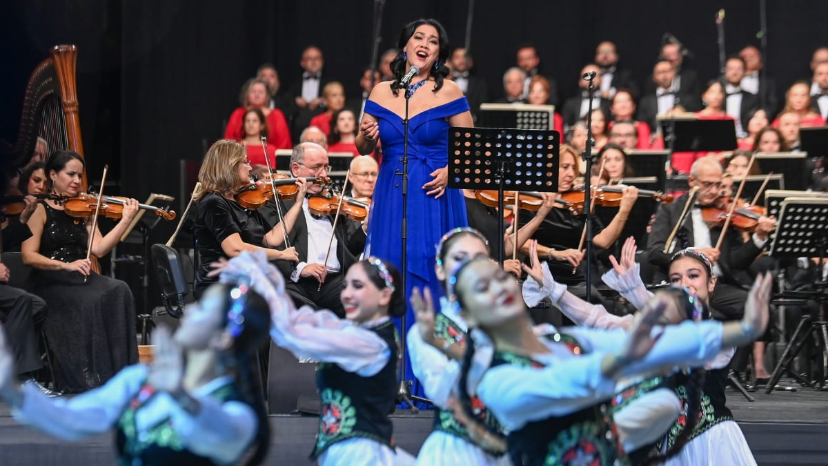 Cumhuriyet’in 103’üncü yılı dolayısıyla düzenlenen Türk Dünyası Özel Konseri, 400