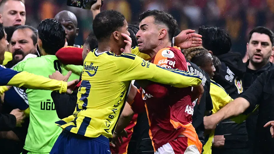 Galatasaray-Fenerbahçe derbisi sonrası Archie Brown ve Abdülkerim Bardakcı'nın cezaları açıklandı.