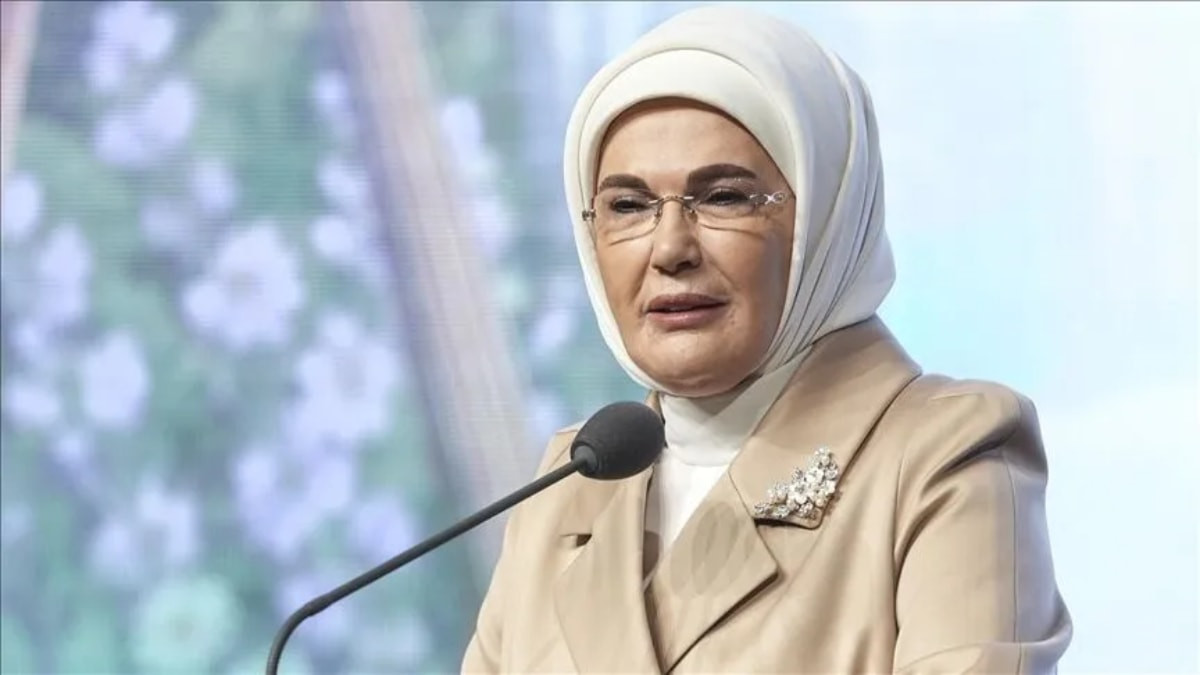 Cumhurbaşkanı Recep Tayyip Erdoğan'ın eşi Emine Erdoğan, sosyal medya hesabından