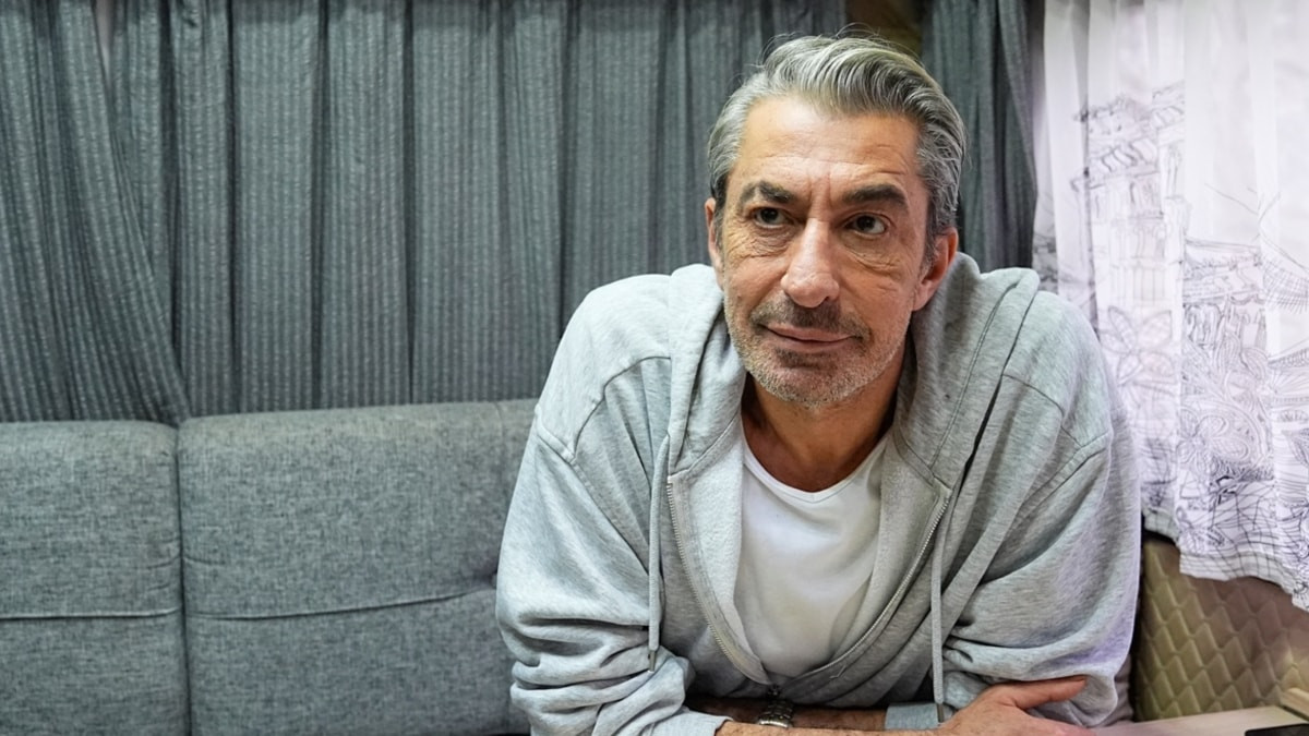 Erkan Petekkaya, yer aldığı projelere başlamadan önce sözleşmeye eklettiği talebi