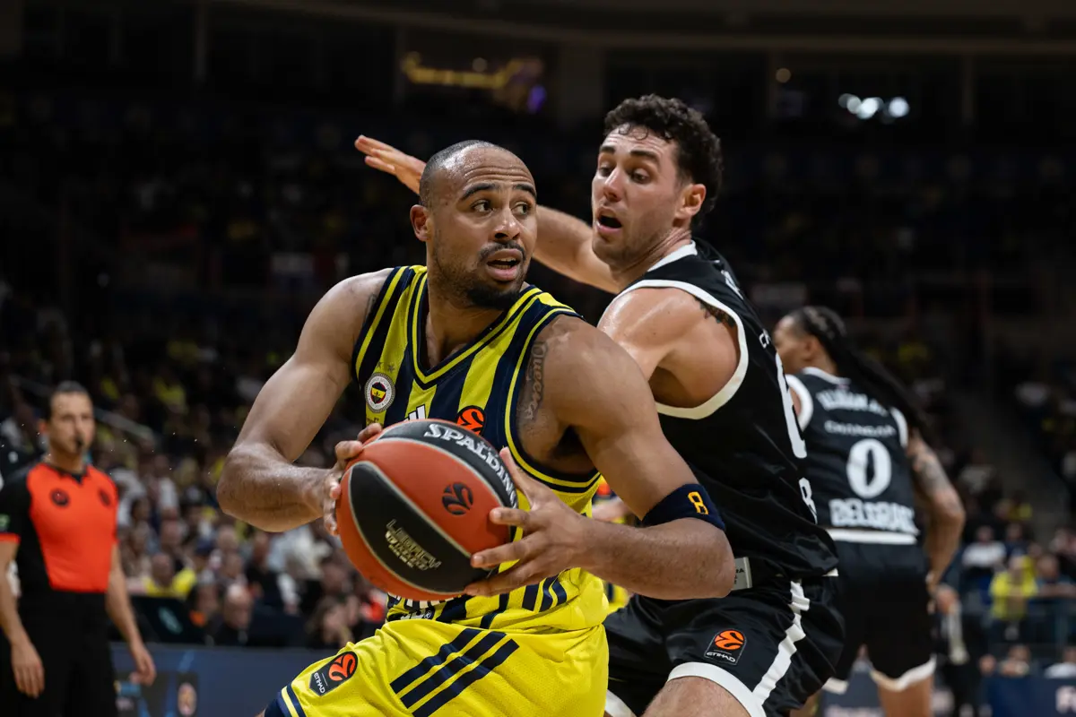 Tam 14 blokla EuroLeague rekorunu kıran Fenerbahçe Tarfin, evinde oynadığı