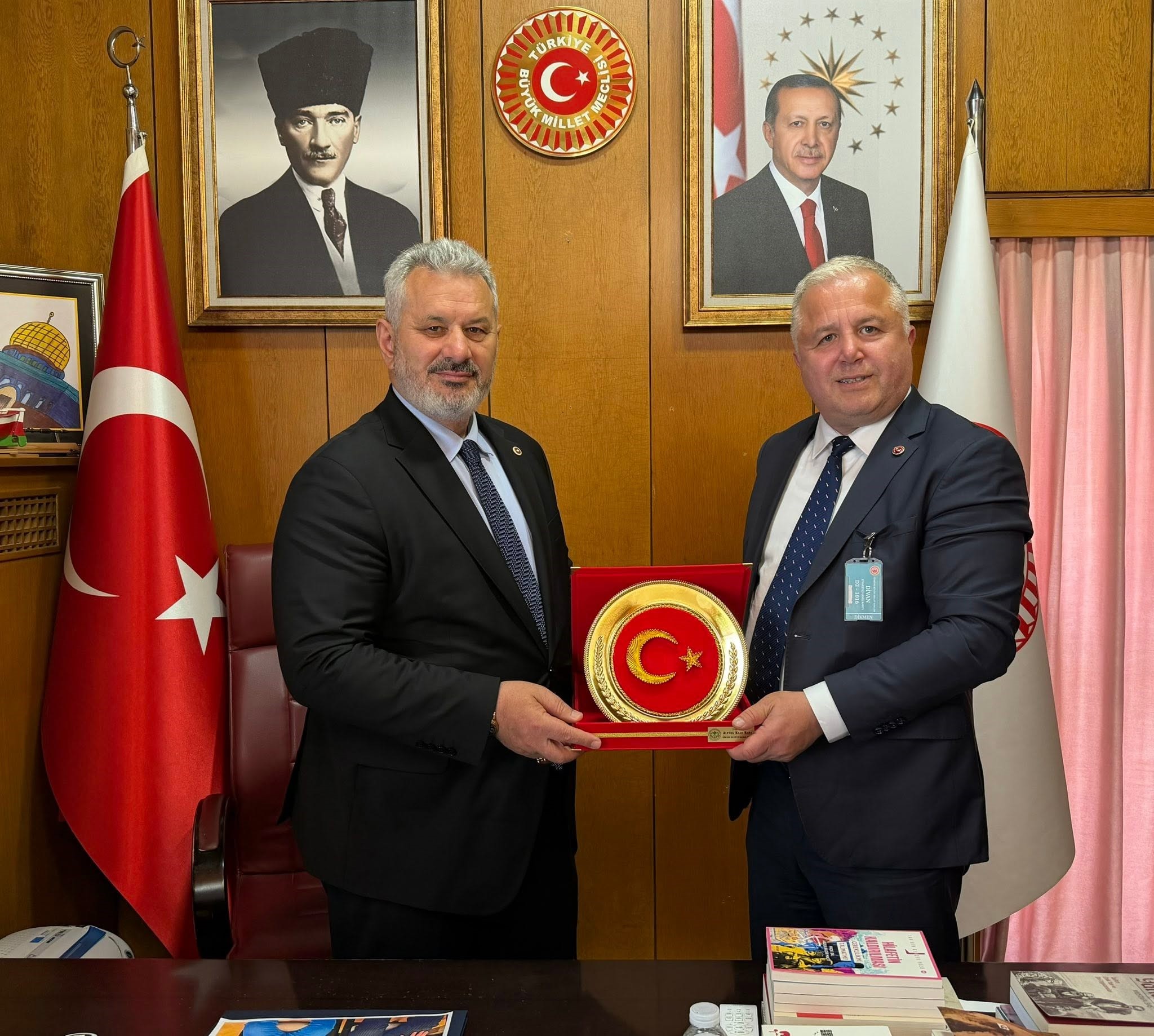 Giresun Belediye Başkanvekili Alptuğ Kaan Kara, Yeni Parti’den istifa ederek,