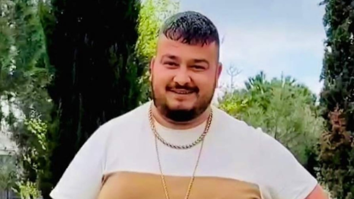 Göbeğini sallayarak büyük üne kavuşan internet fenomeni Yasin Cengiz, kiloları