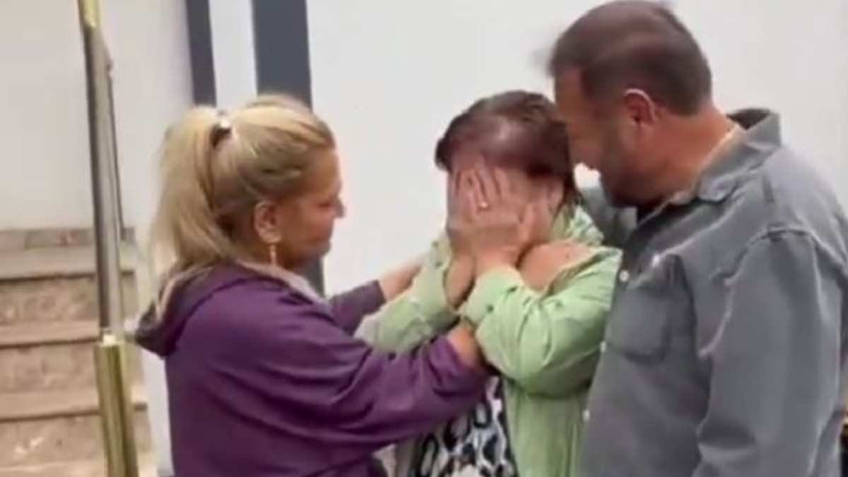 Almanya'ya işçi olarak gittiği 1991 yılında kendisine ve eşine iş