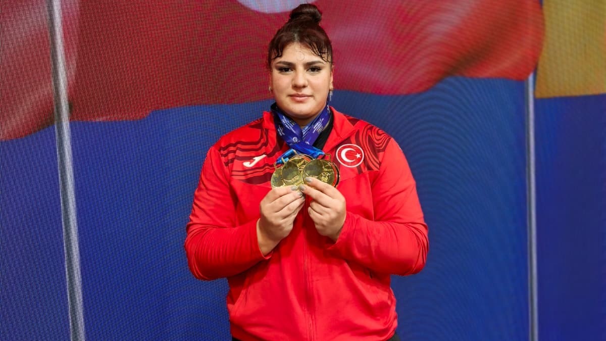 Gençler ve U23 Avrupa Halter Şampiyonası’nda milli sporcu Tuana Süren,
