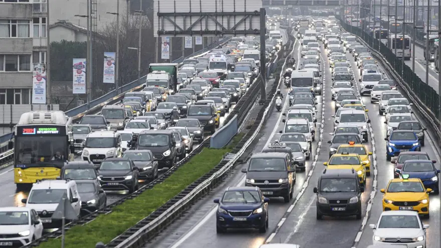 İstanbul'da 29 Ekim Cumhuriyet Bayramı arifesinde öğleden sonra başlayan resmi