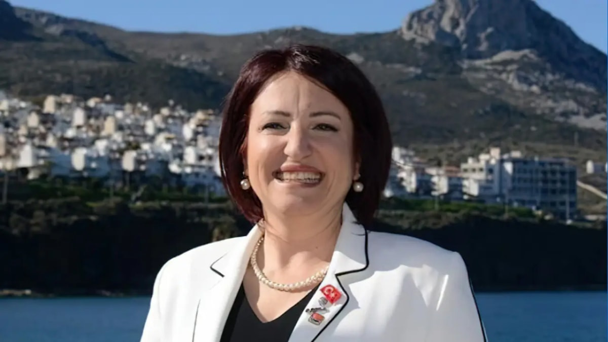 İzmir'in Karaburun ilçe belediye başkanı İlkay Girgin Erdoğan, Yeni Parti'den