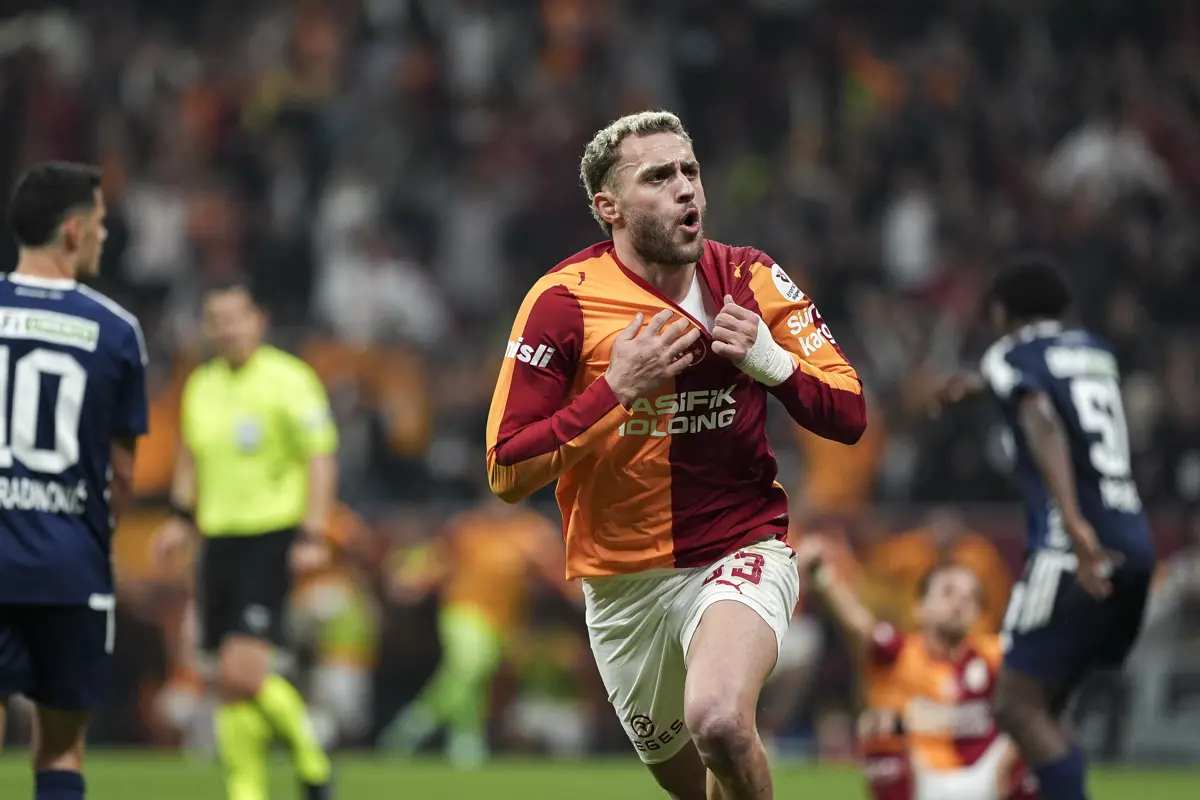 İlk yarıyı Abdülkerim'in golü önde geçen Galatasaray, ikinci yarı Torreira'nın