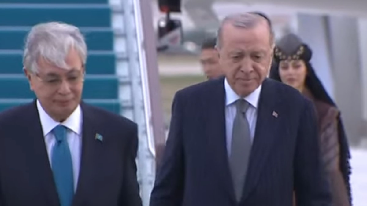 Kazakistan Cumhurbaşkanı Kasım Cömert Tokayev, Cumhurbaşkanı Recep Tayyip Erdoğan'ın daveti