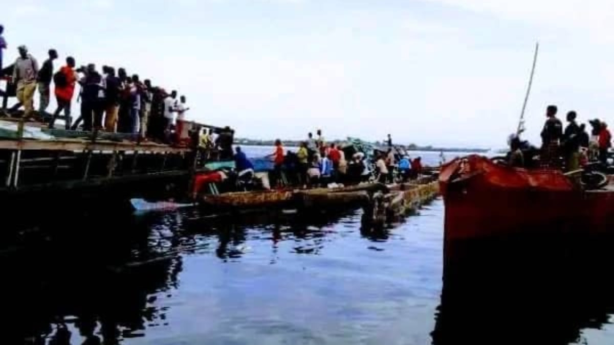 Kongo Nehri'nde iki teknenin çarpışması sonucunda 30 insan hayatını kaybetti.