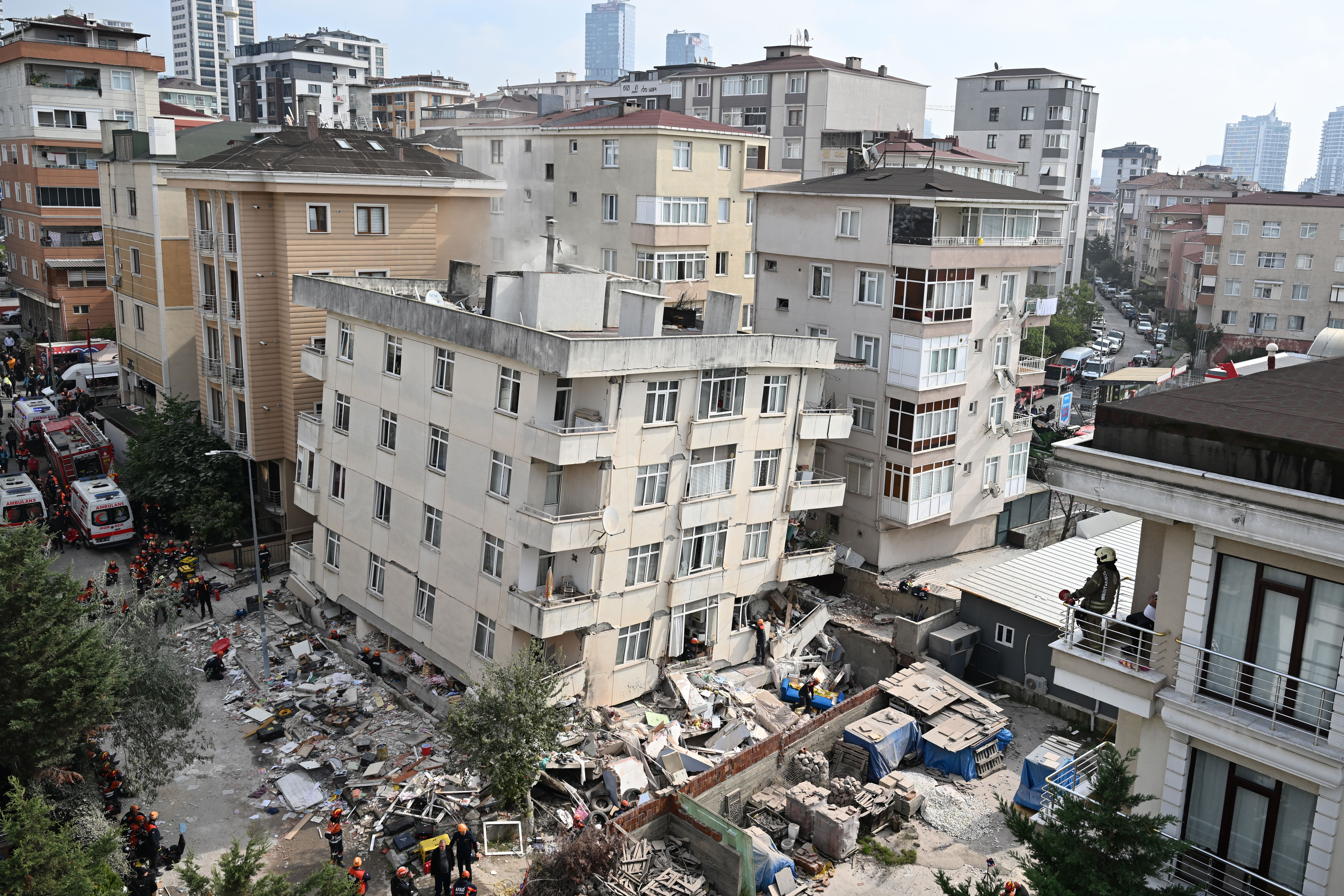 Maltepe'de çöken binanın ardından binlerce ev sahibi ve kiracı e-Devlet'te
