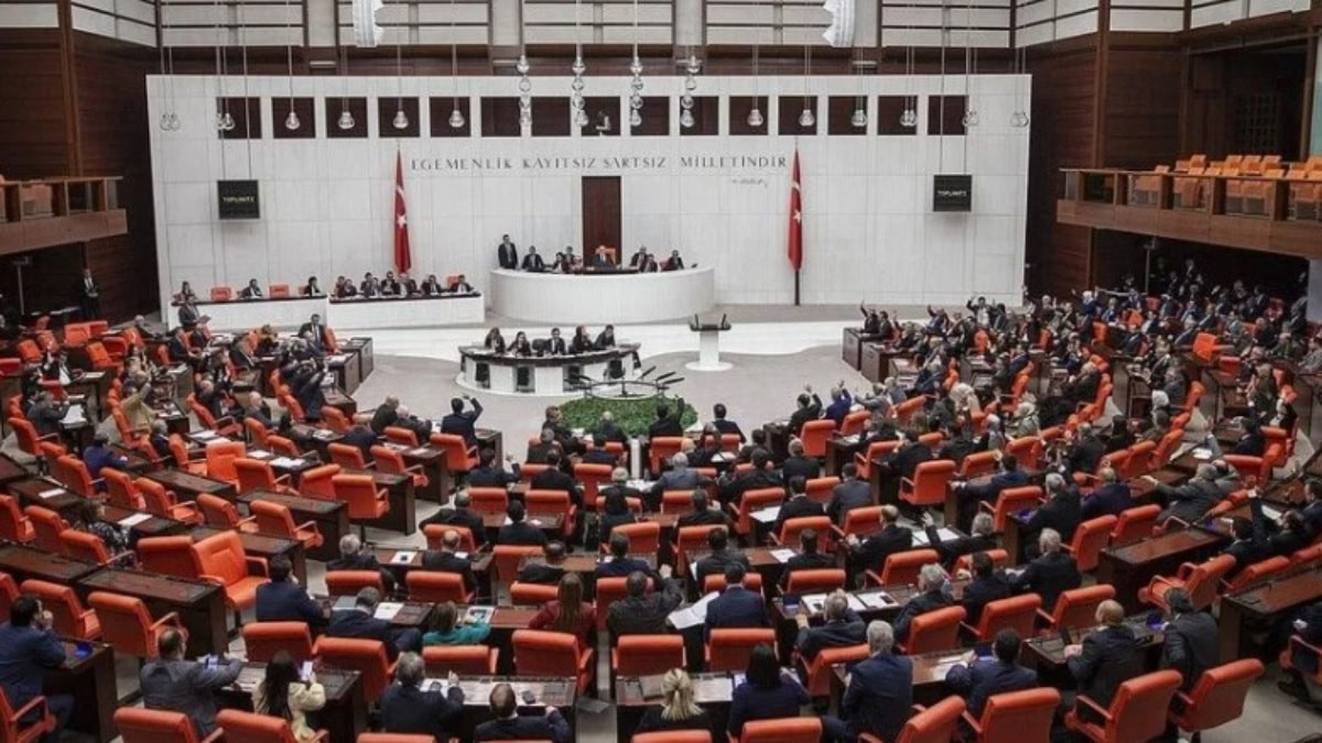TBMM'de bu hafta bütçe mesaisi başlayacak. Cumhurbaşkanı Yardımcısı Cevdet Yılmaz'ın
