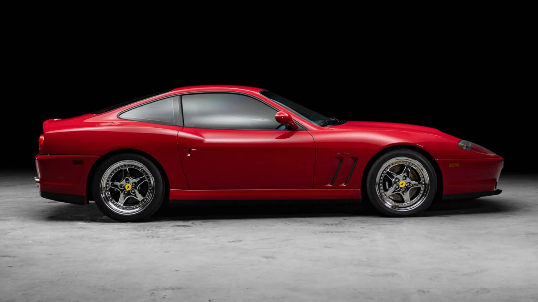 Michael Jordan’ın kullandığı Ferrari 550 Maranello, açık artırmada 2,7 milyon