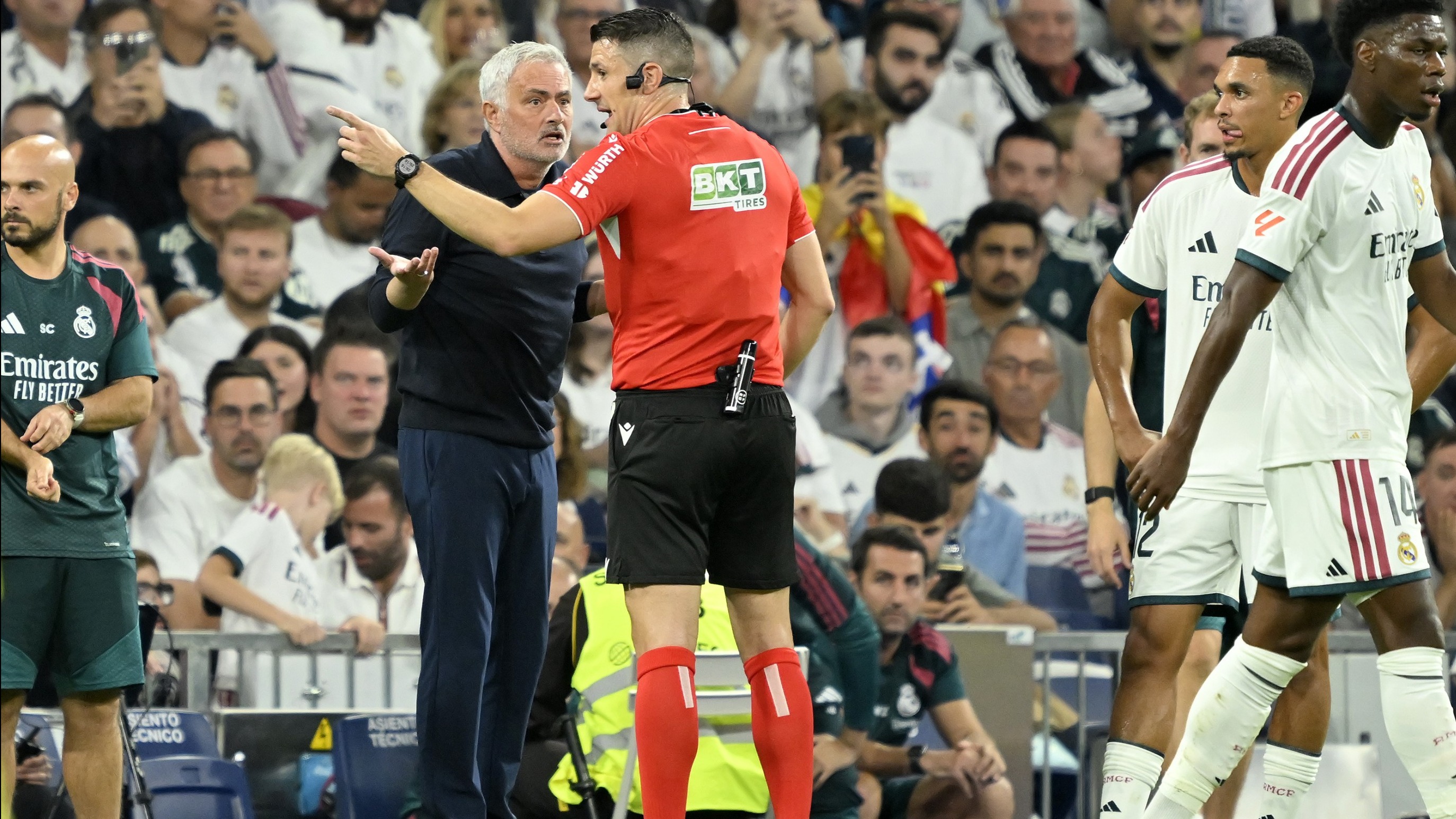 Real Madrid Teknik Direktörü Jose Mourinho, basın toplantısında çok sert