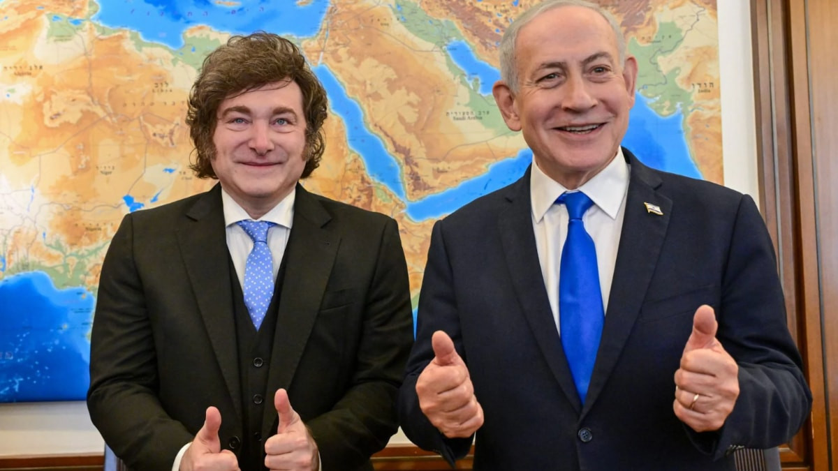 İsrail Başbakanı Binyamin Netanyahu, Arjantin Dışişleri Bakanı Ed Miliband'ın geçen