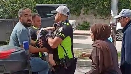 Hatay’da motorize trafik polisi, sağlık sorunu yaşayan ve bilinci kapanan
