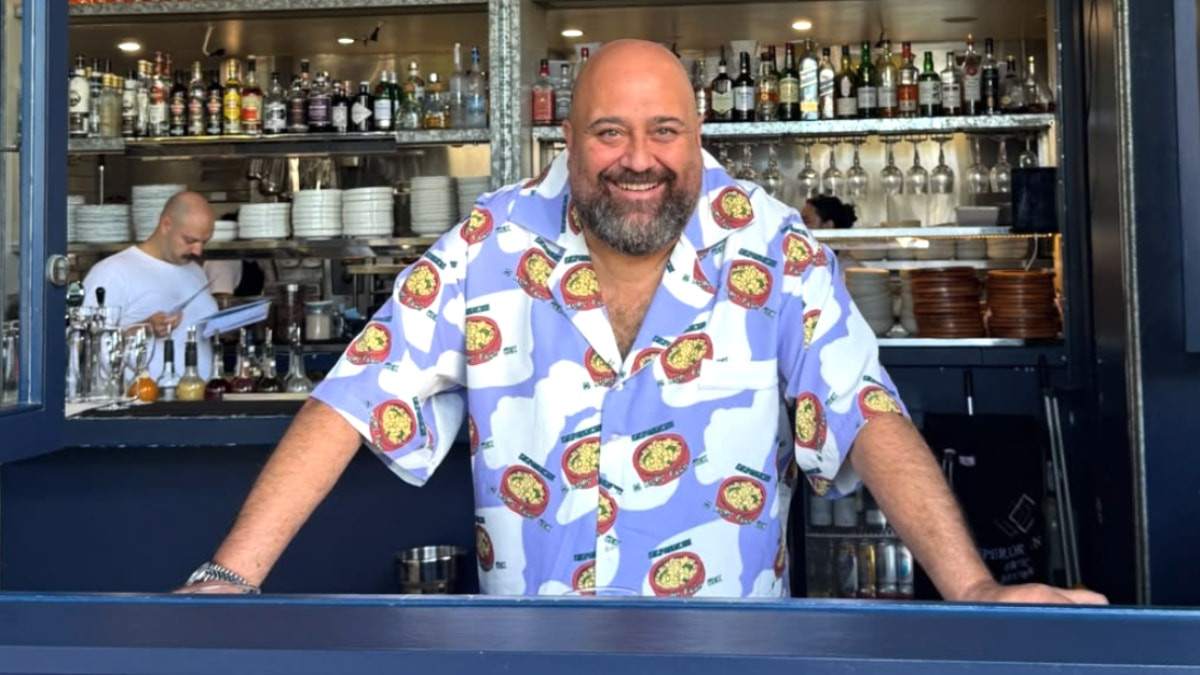 Ünlü şef Somer Sivrioğlu'nun Sidney kentinde bulunan restoranına vergi borçları