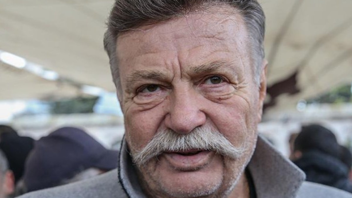 Türk sinemasında oynadığı kötü adam rolleriyle tanınan ve kendine has