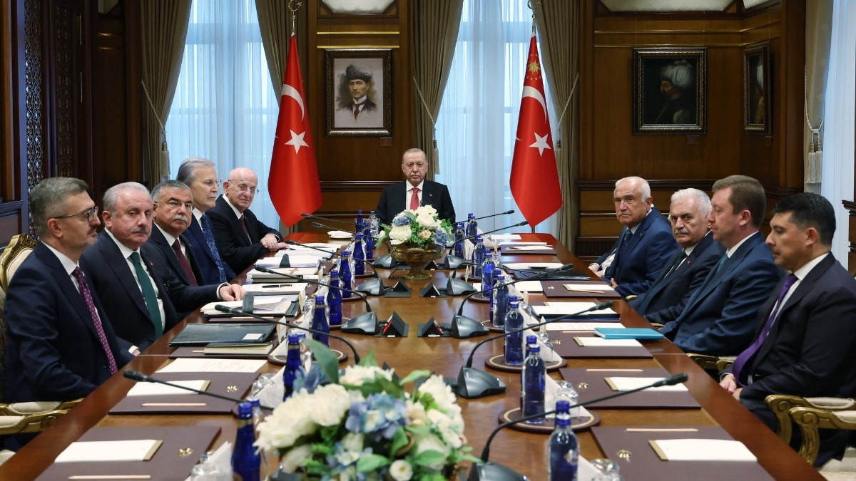 Cumhurbaşkanı Erdoğan başkanlığında toplanan Cumhurbaşkanlığı Yüksek İstişare Kurulu’nda, Mekke’de imzalanan